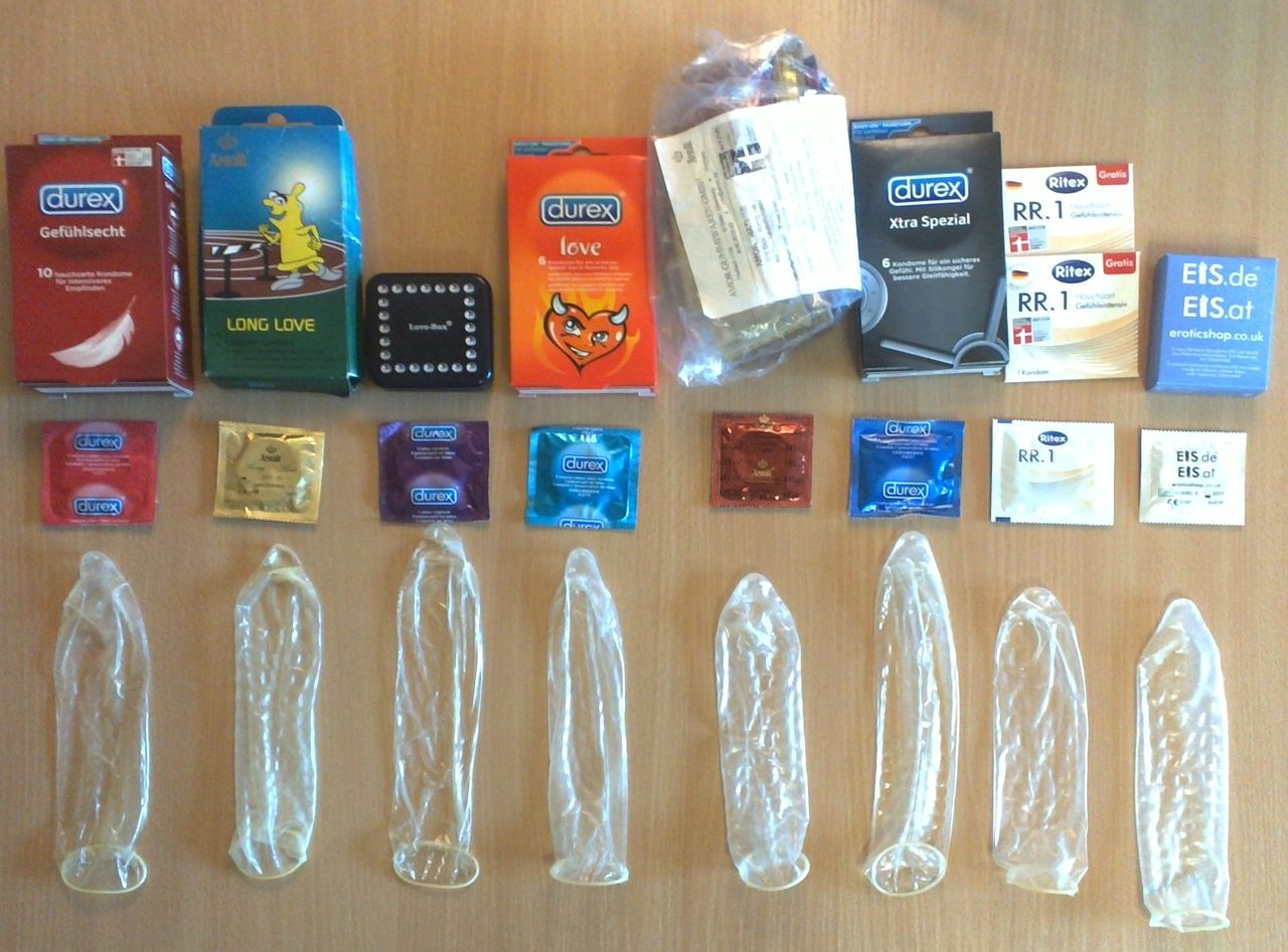 Types of condoms